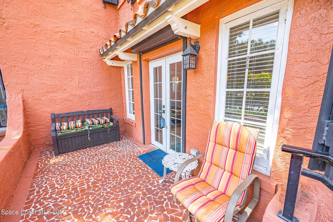 Photo of 102 Valencia Road