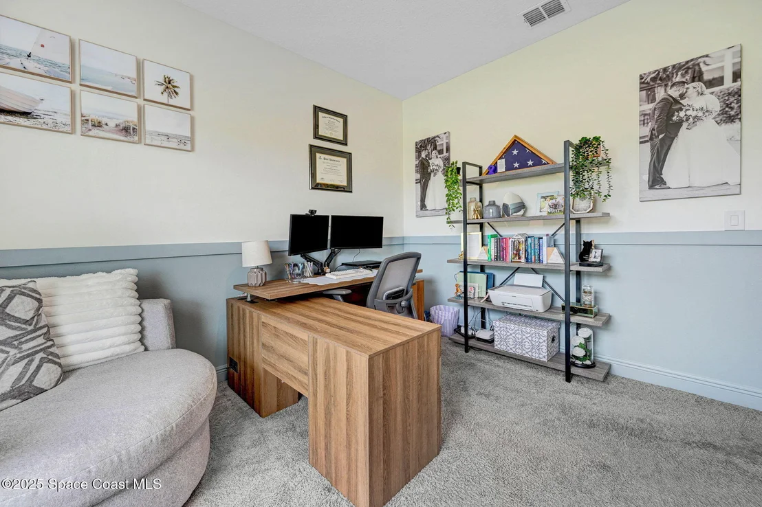 Photo of 2452 Carrick Street