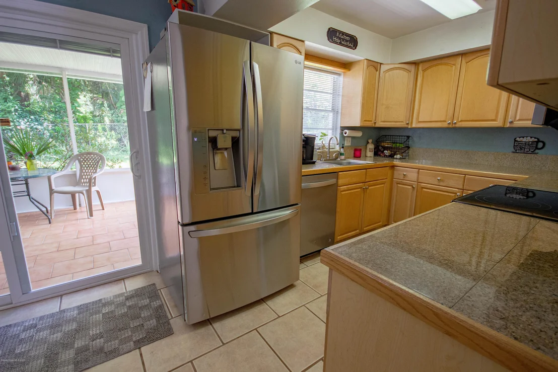 Photo of 5950 Edison Street