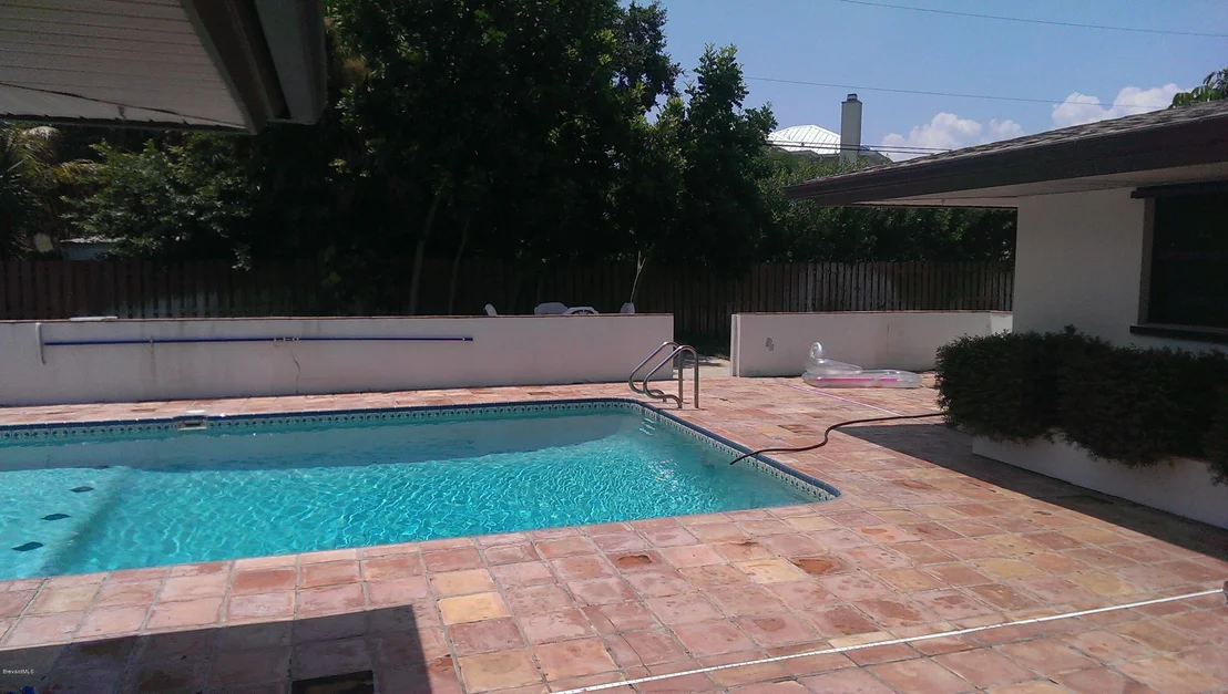 Photo of 521 W Riviera Boulevard
