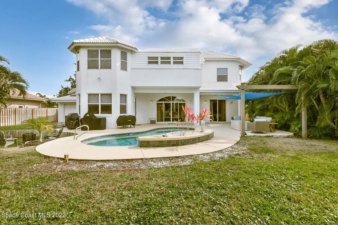 Photo of 218 Waterside Drive