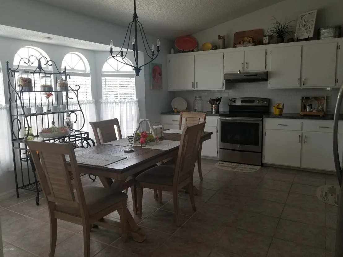 Photo of 5095 Carter Street