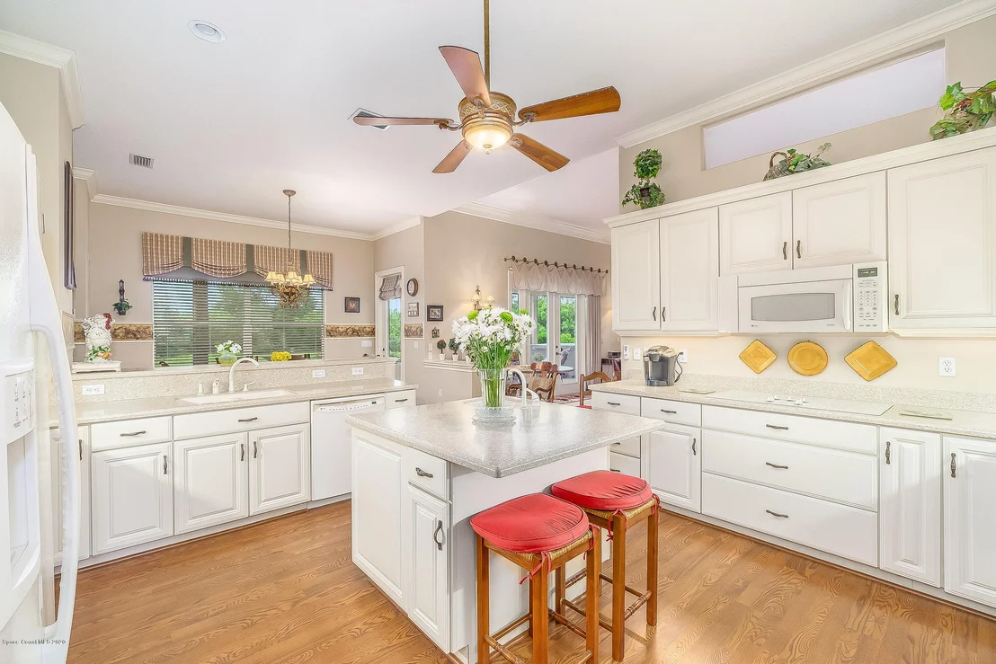 Photo of 4135 Hammock Road