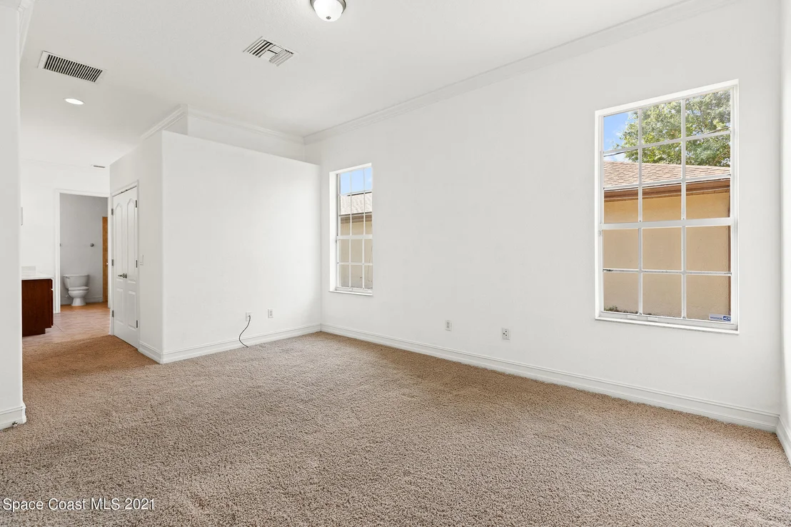 Photo of 869 Seven Gables Circle SE