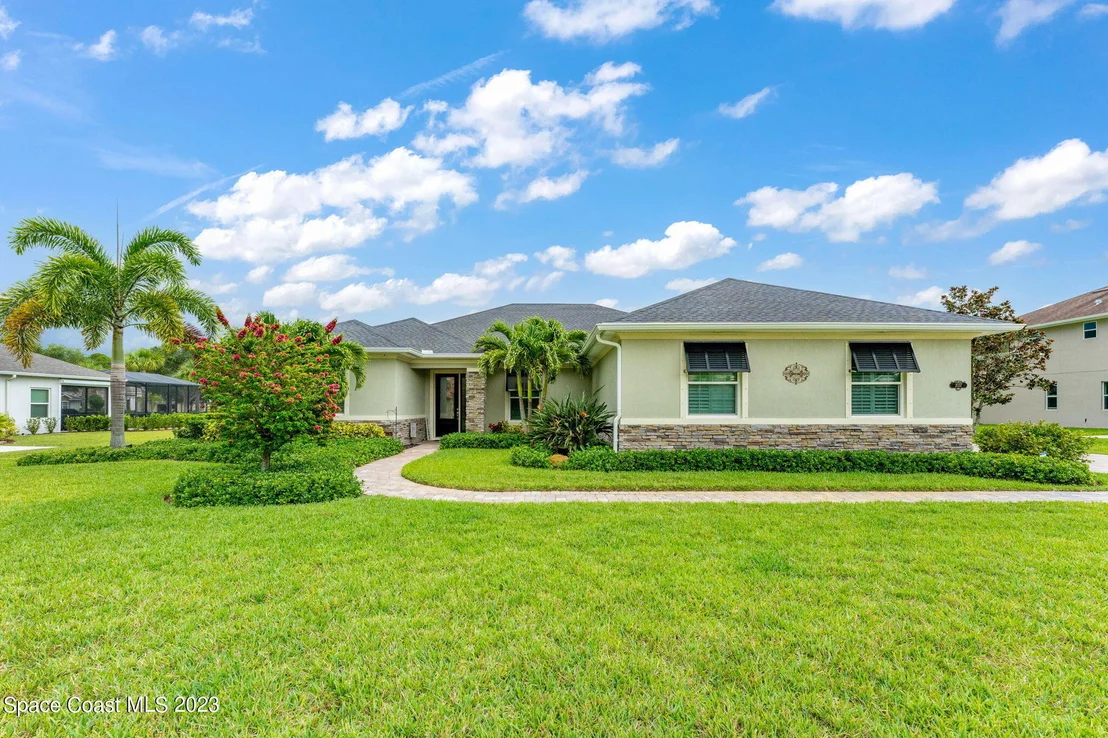 Photo of 2037 Windbrook Drive SE