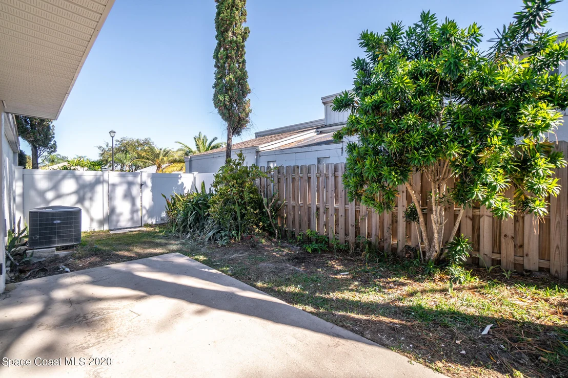 Photo of 473 Willow Tree Drive