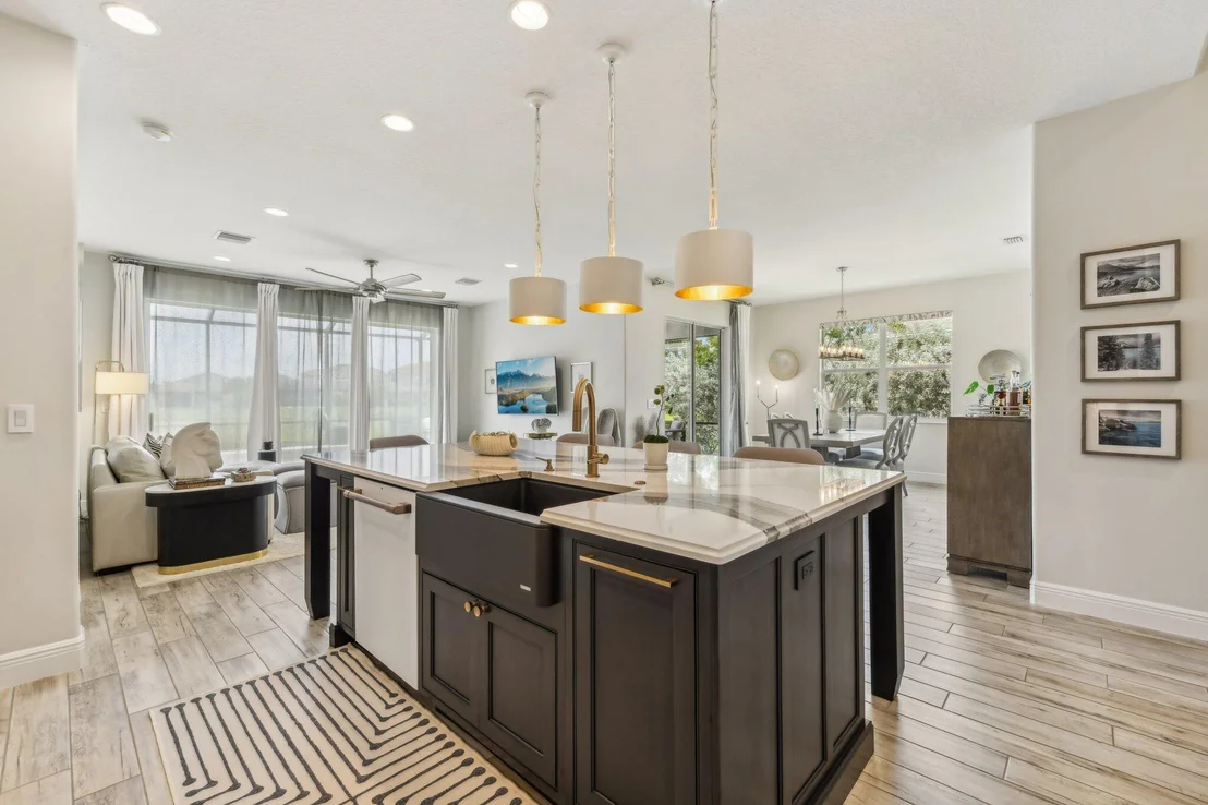 Photo of 7633 Poulicny Lane