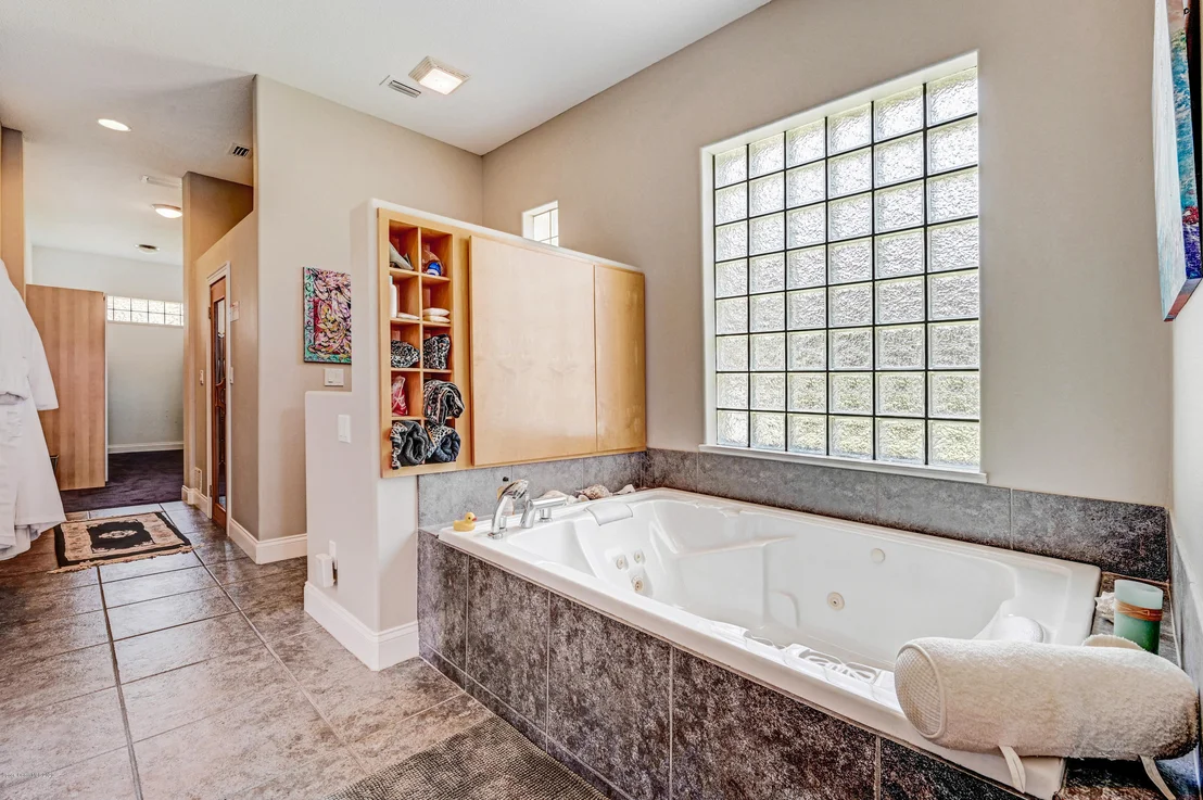 Photo of 5640 Willoughby Drive