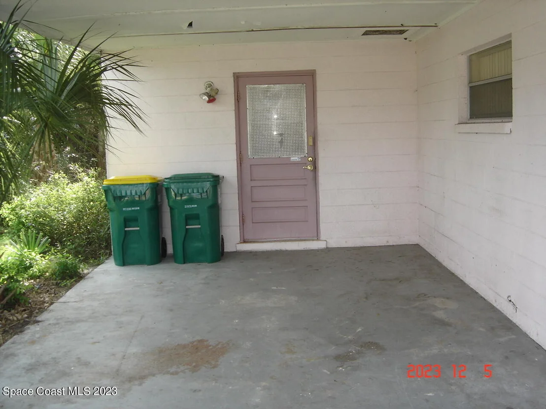Photo of 2481 Victor Road