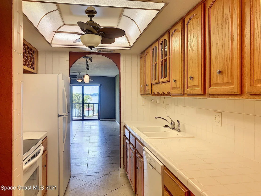 Photo of Unit 307 at 1025 Rockledge Drive