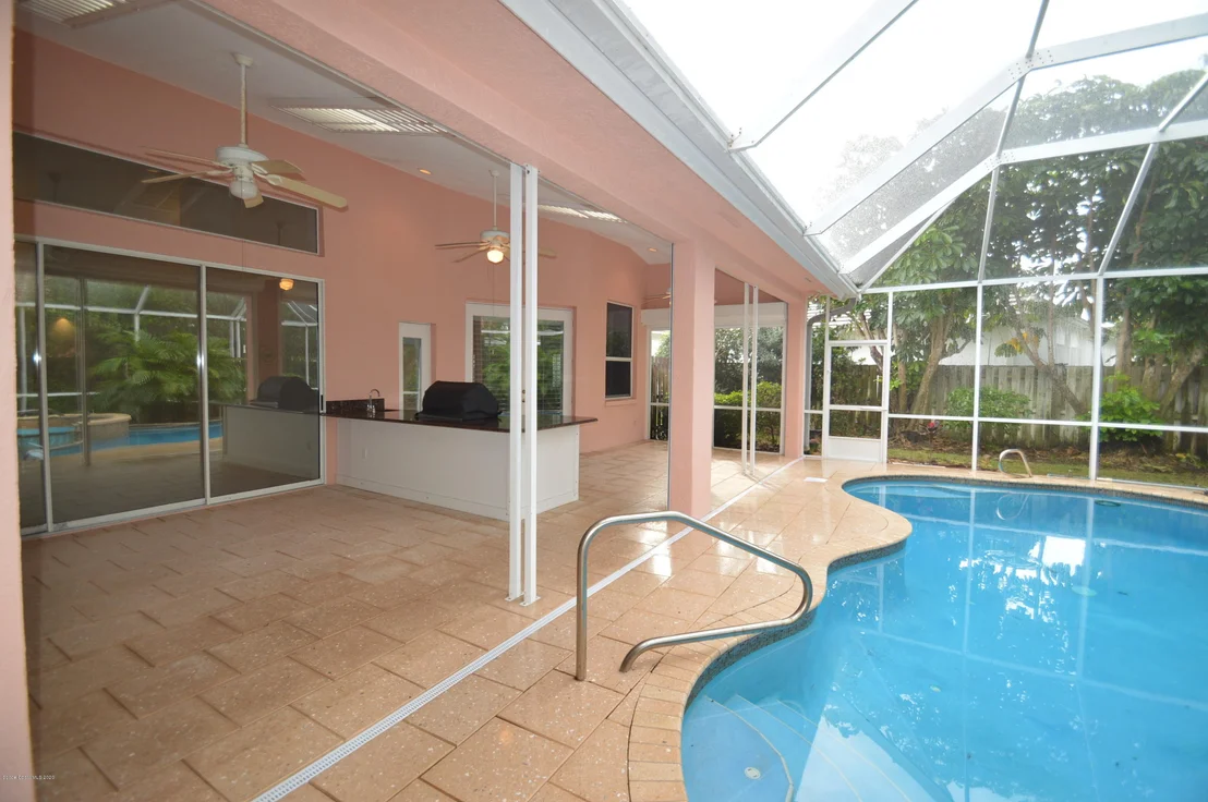 Photo of 2015 Canterbury Drive