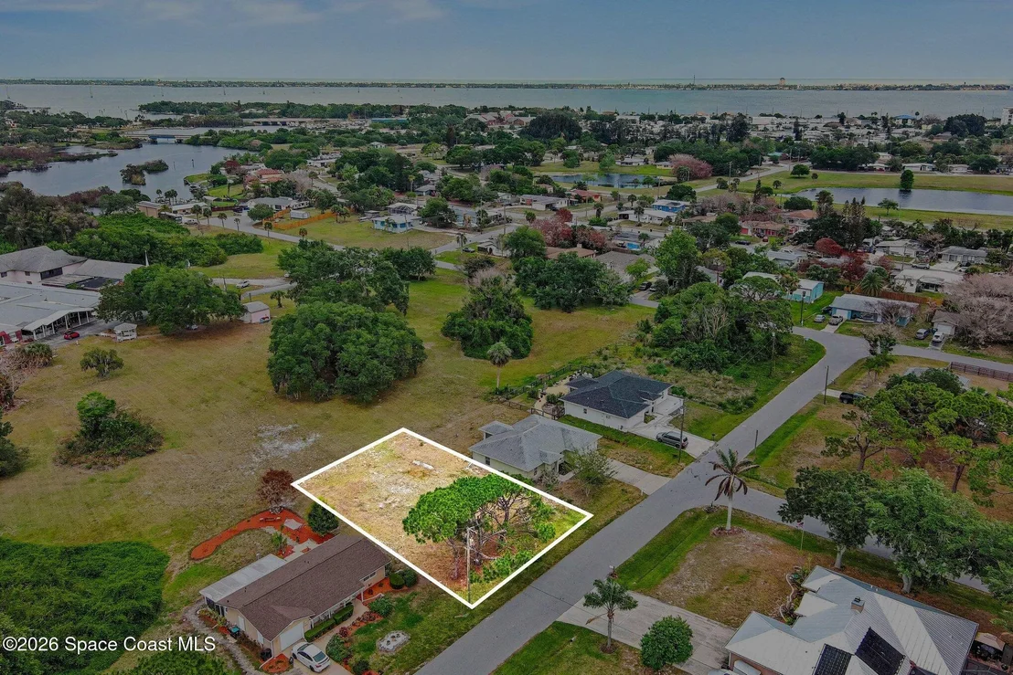 Photo of 1182 Ver Circle NE