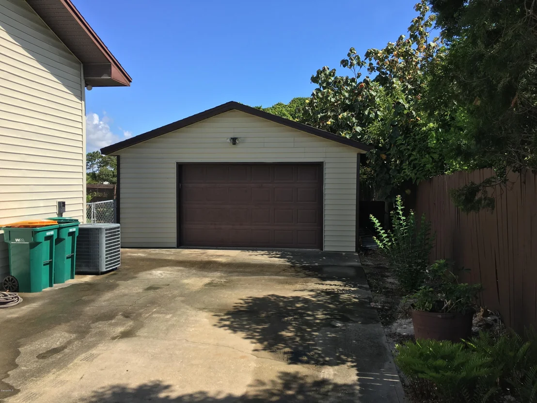 Photo of 1636 Dixie Way