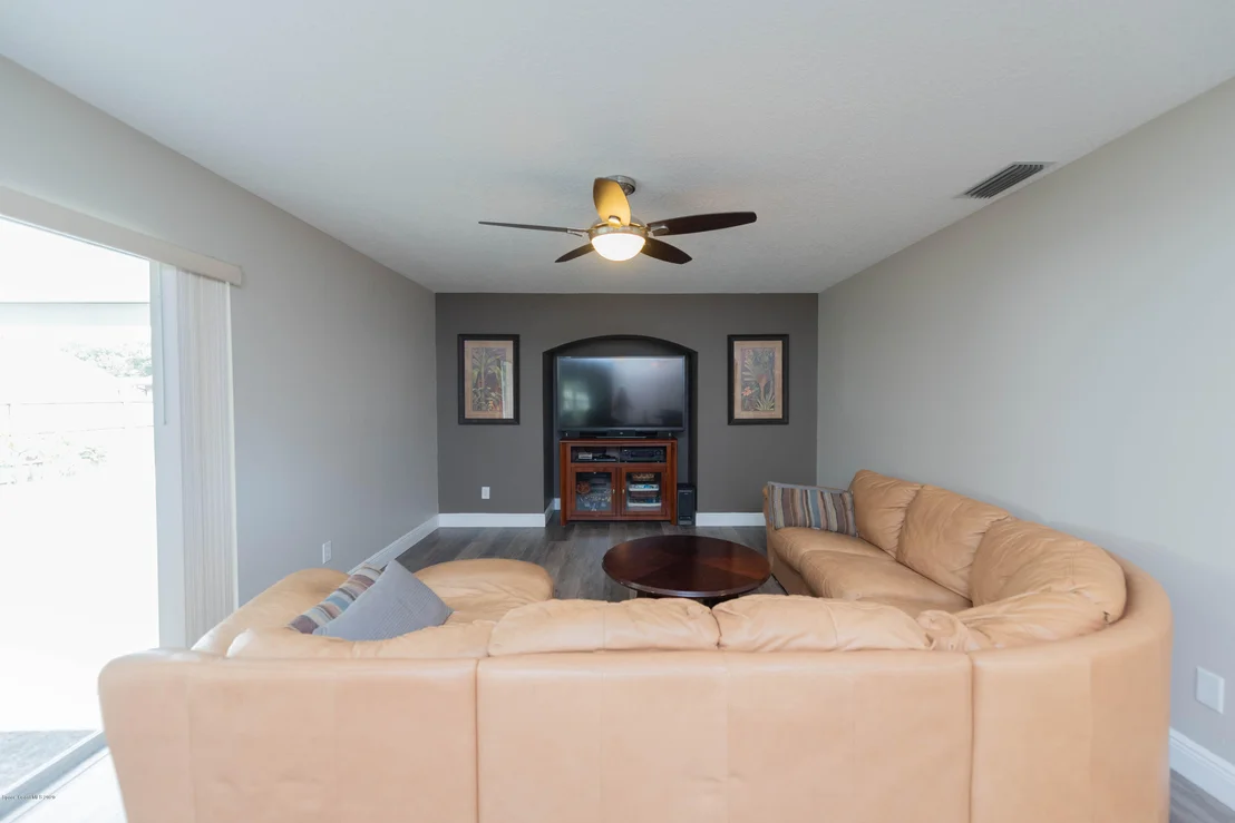 Photo of 6255 Chapman Street