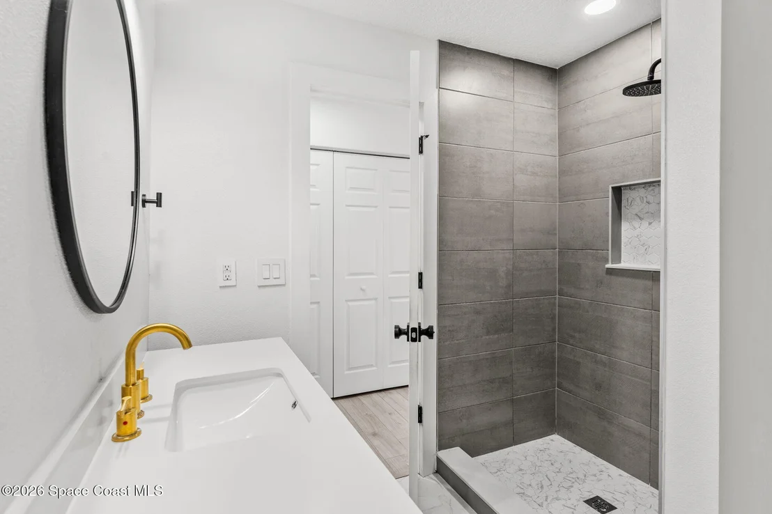 Photo of 470 Seabreeze Drive