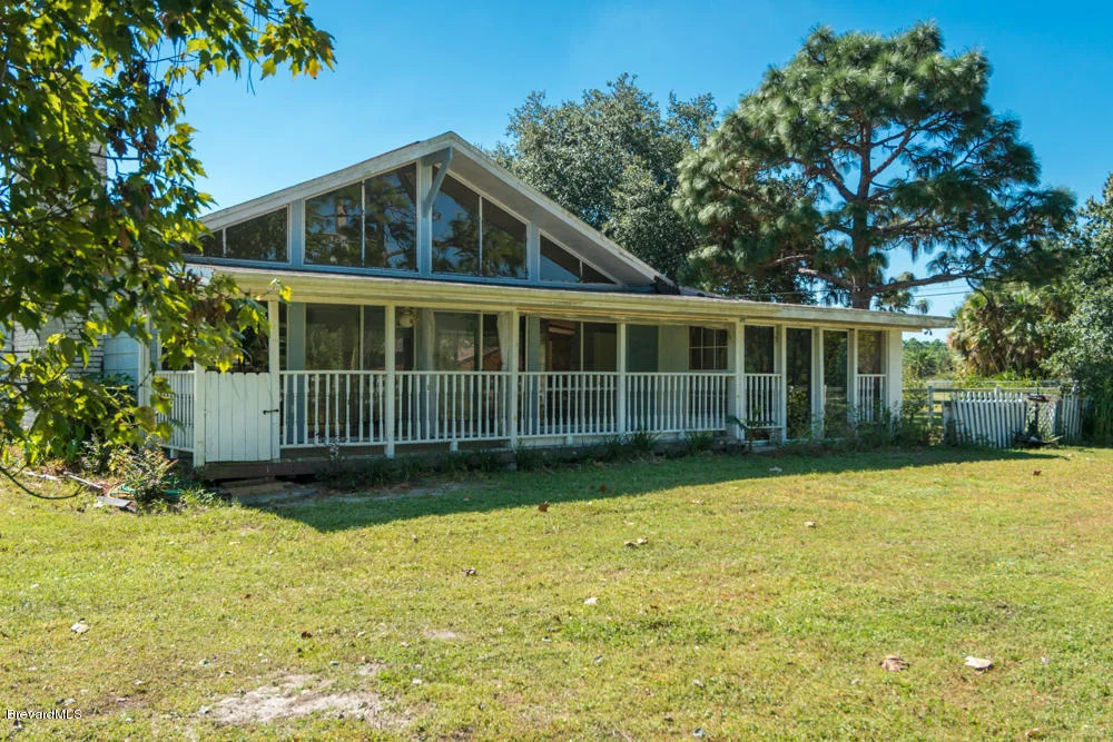 Photo of 555 Hall Road