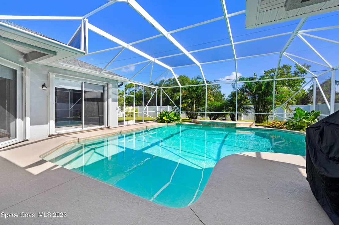 Photo of 1421 Whitman Drive