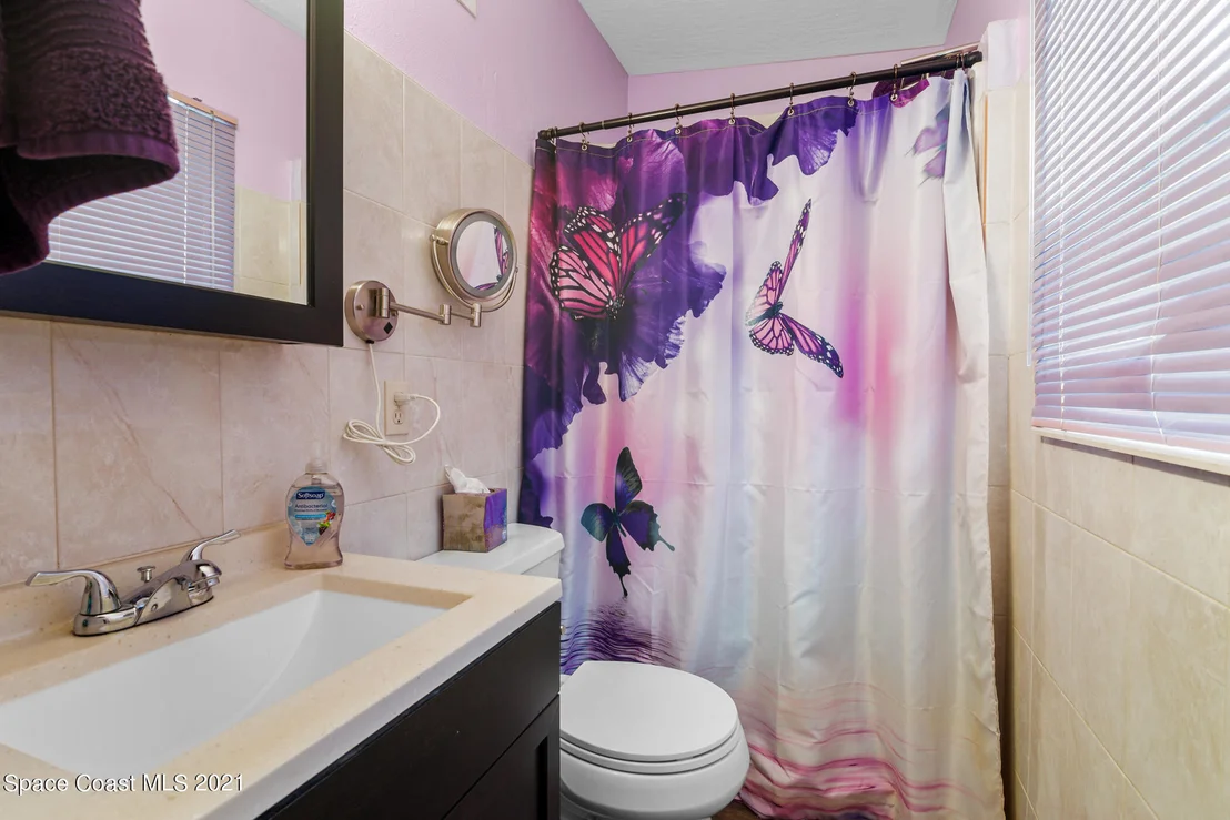 Photo of 1427 Hillcrest Drive