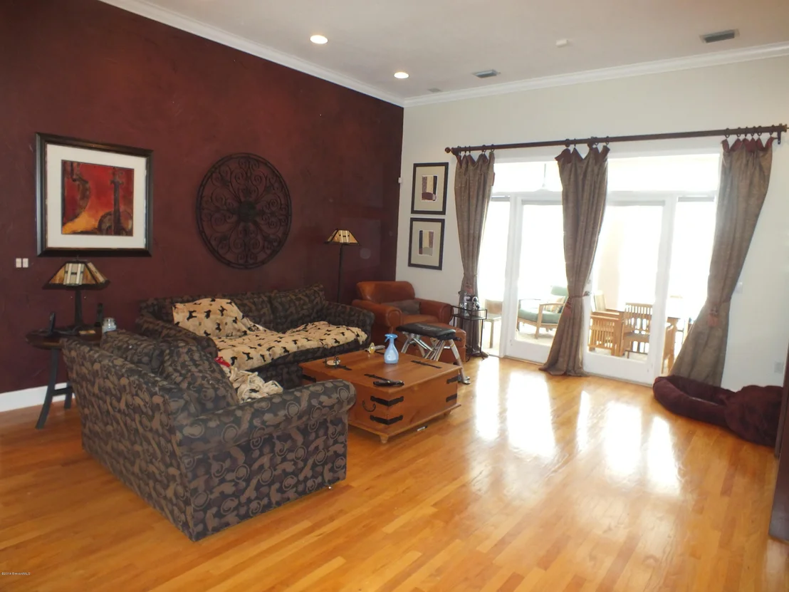 Photo of 470 Oriole Lane
