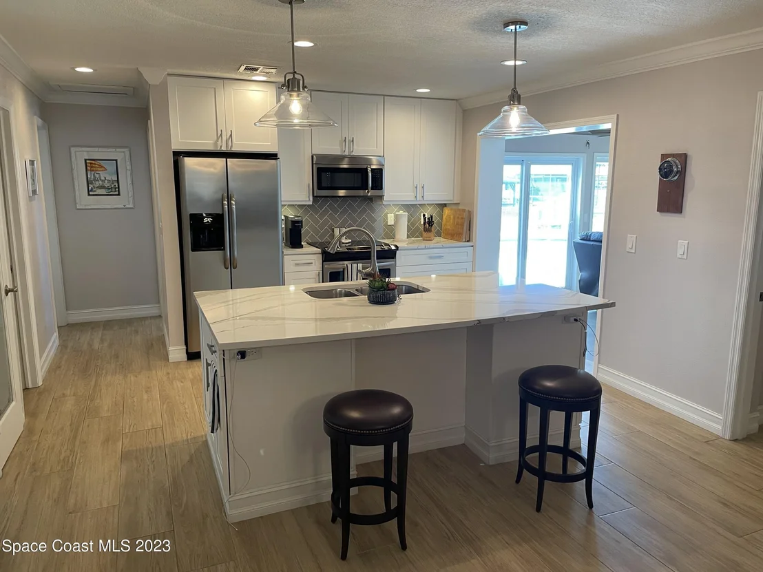 Photo of 387 Carmine Drive