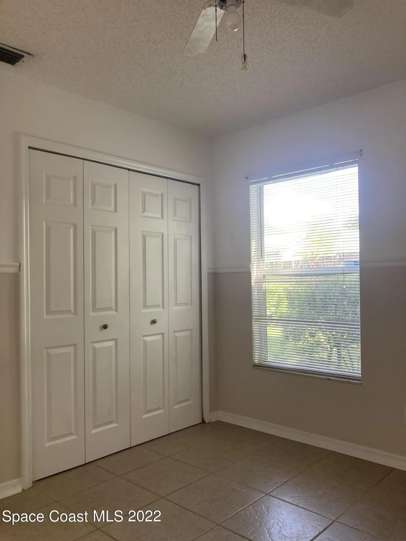 Photo of 874 Brookview Lane