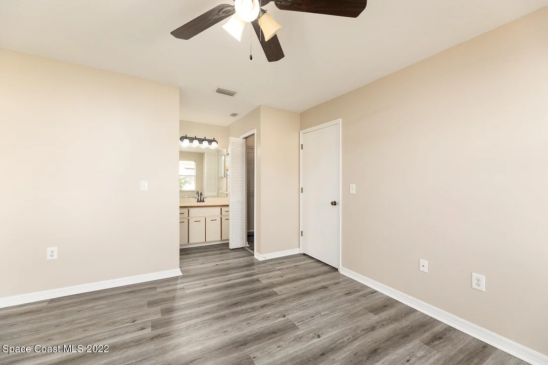 Photo of 4133 Green Oak Drive