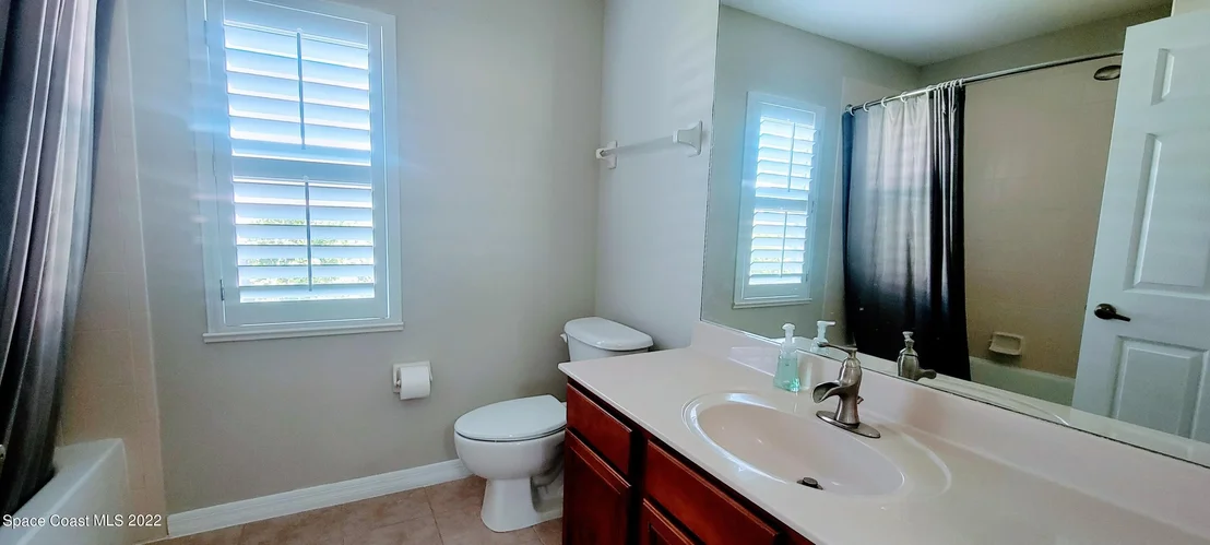 Photo of 905 Tavernier Circle NE