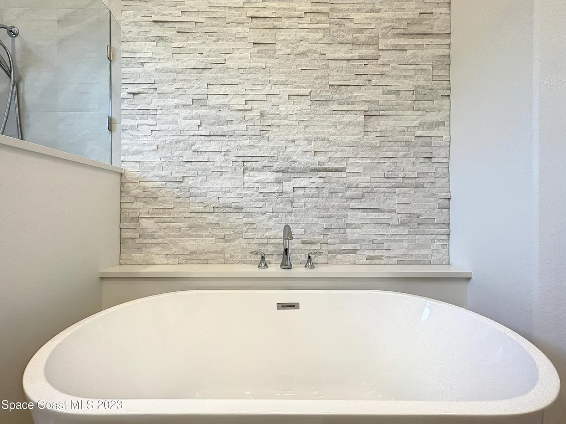 Photo of 6775 Angeles Road
