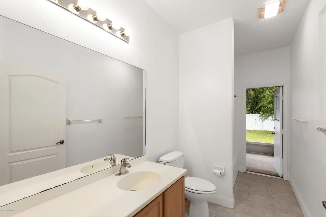 Photo of 1600 Bridgeport Circle