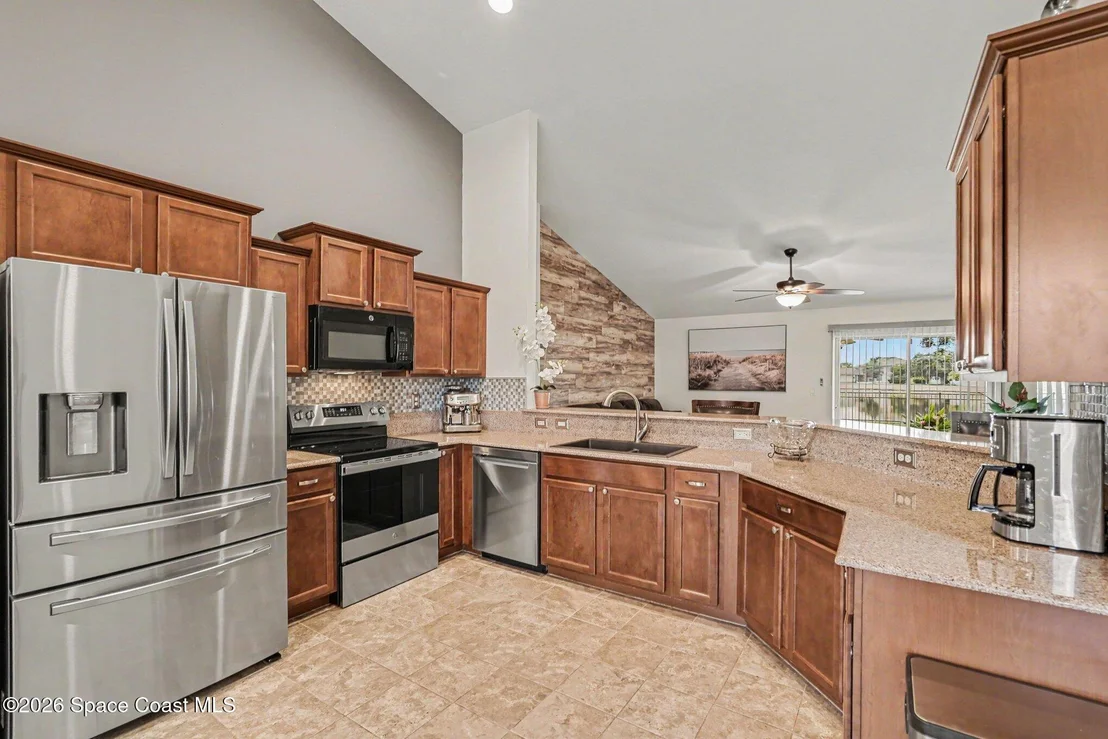 Photo of 325 Abernathy Circle SE