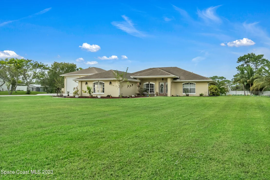 Photo of 2550 Waring Lane