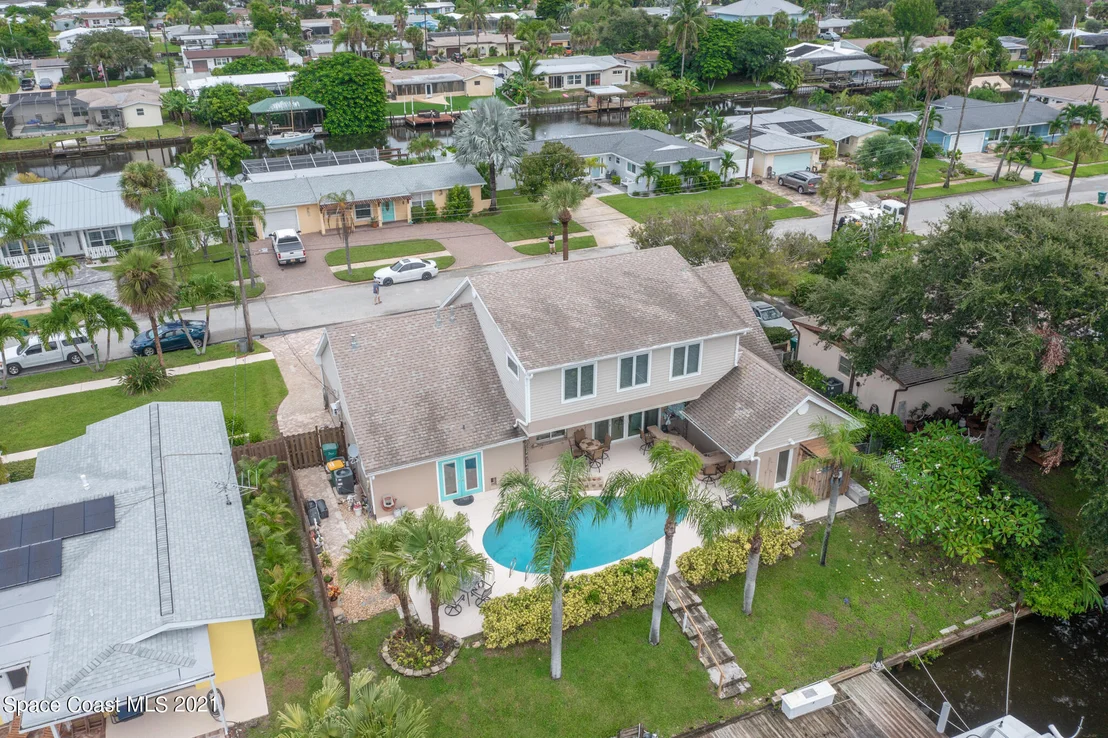 Photo of 432 Cardinal Drive