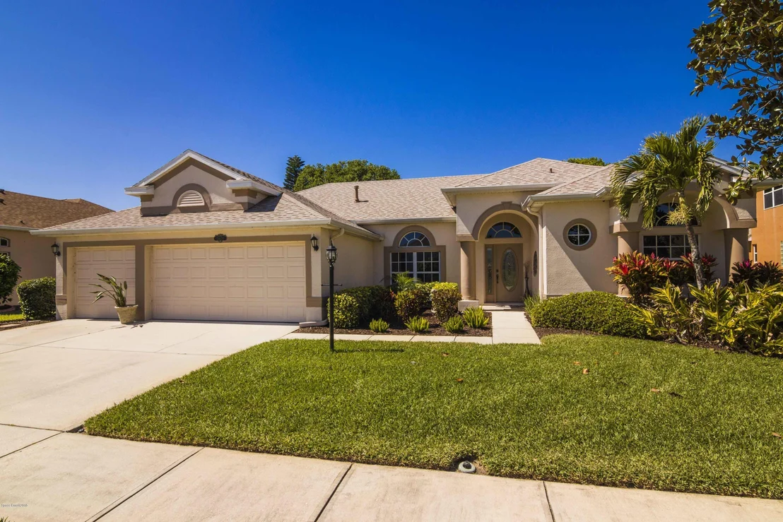 Photo of 3626 Peninsula Circle