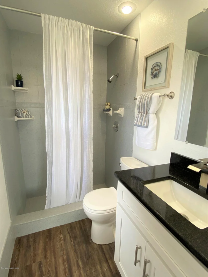 Photo of 953 Brewster Lane
