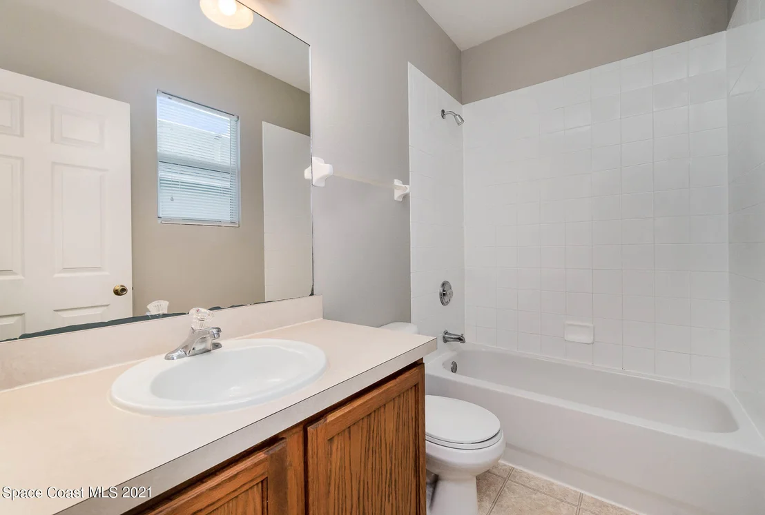 Photo of 946 Riviera Point Drive