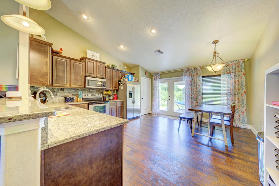 Photo of 6135 Dixie Way