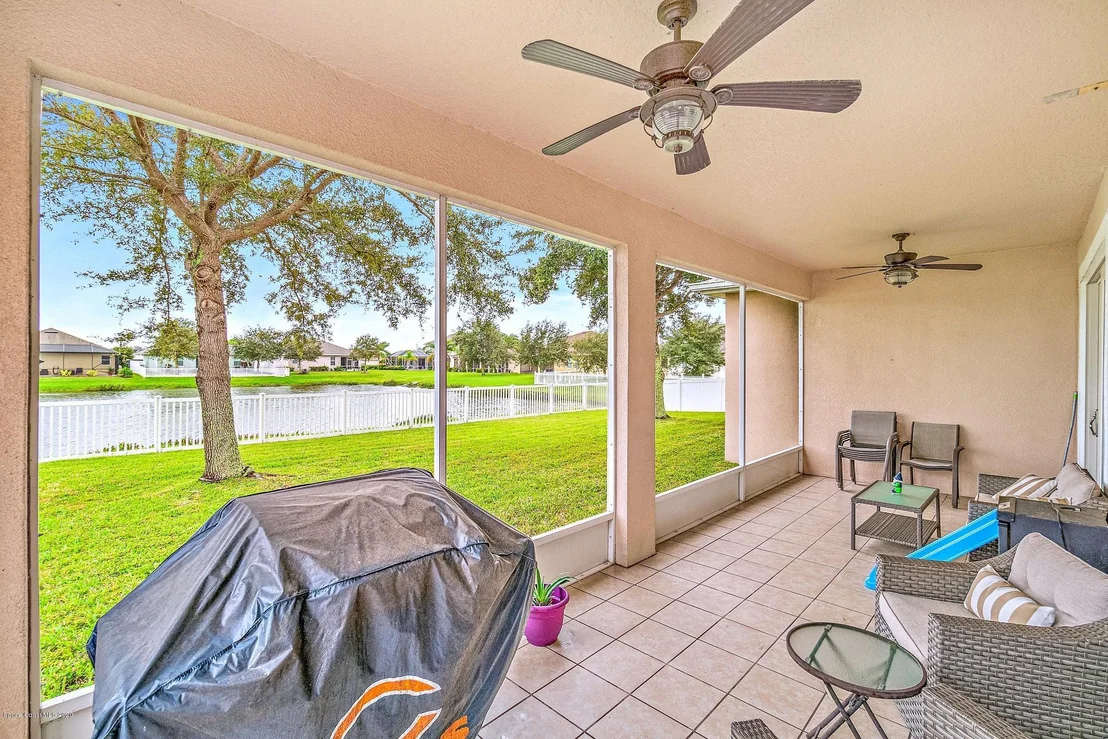 Photo of 1541 Bridgeport Circle