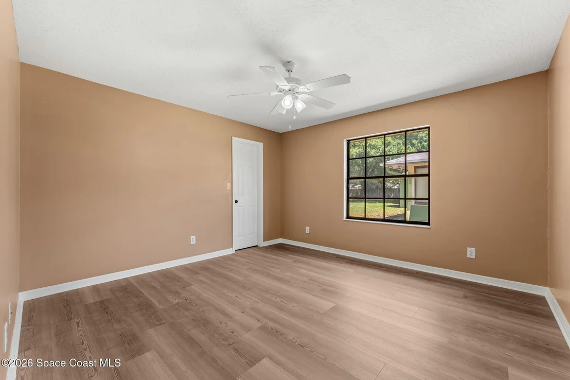 Photo of 950 Whisperpine Drive