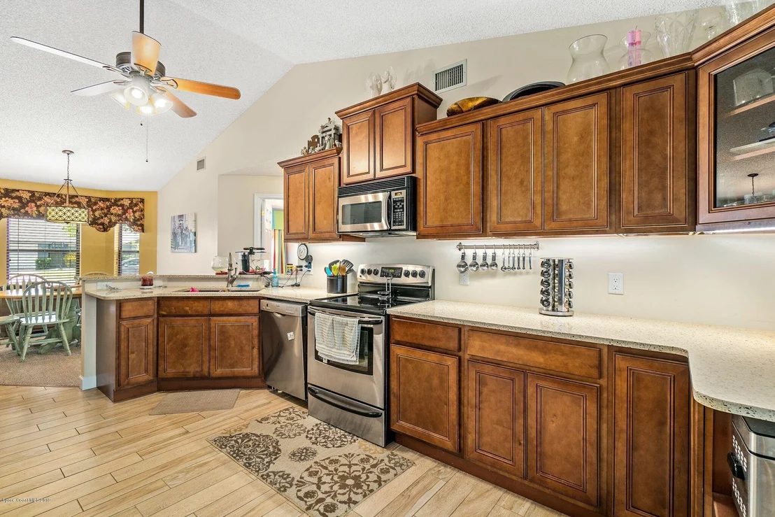 Photo of 882 Wandering Pine
