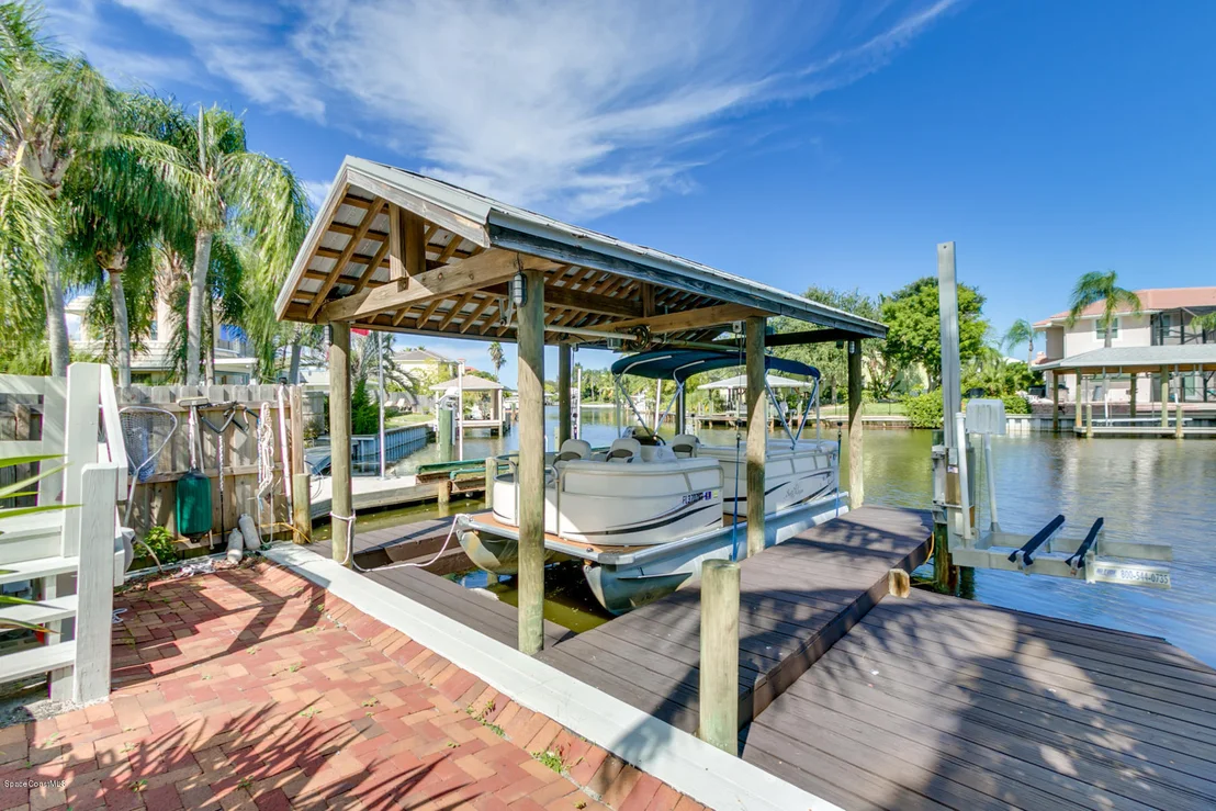 Photo of 438 Sandy Key