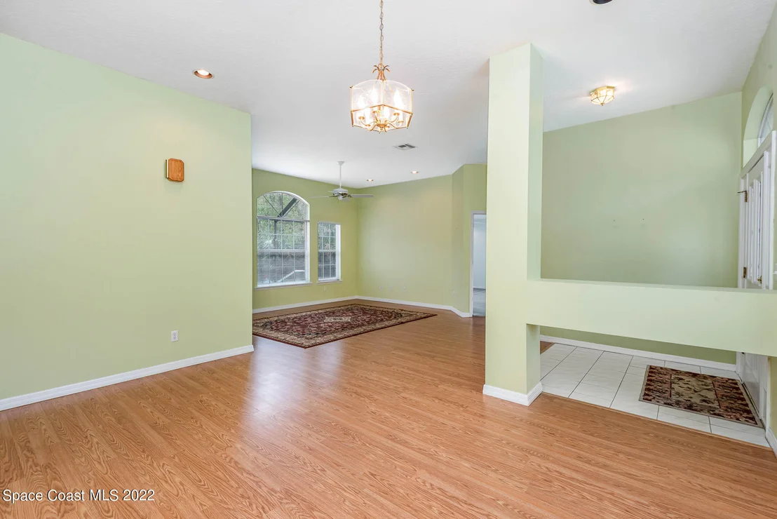 Photo of 3396 Lionel Road