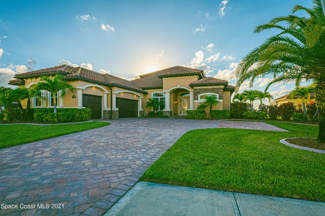 Photo of 8141 Barrosa Circle