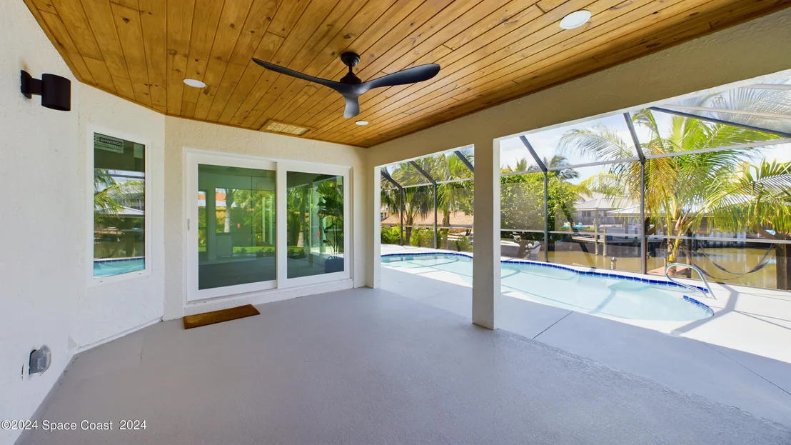 Photo of 396 Riverview Lane