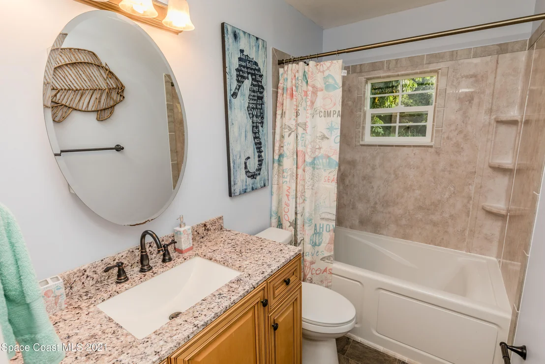 Photo of 949 Streamlet Ave Avenue