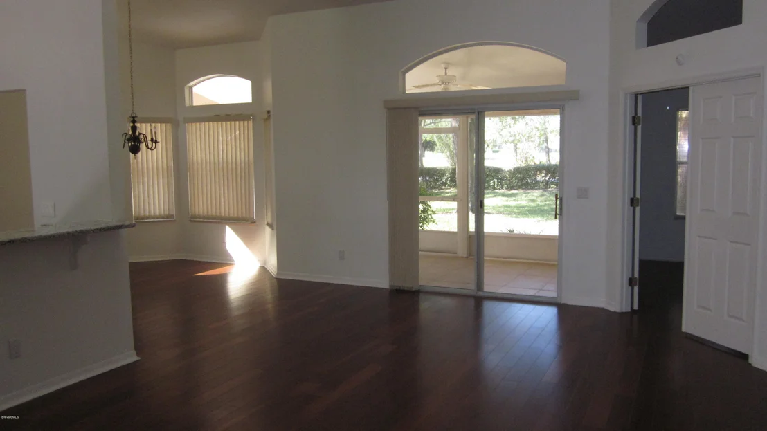 Photo of 474 Prestwick Court