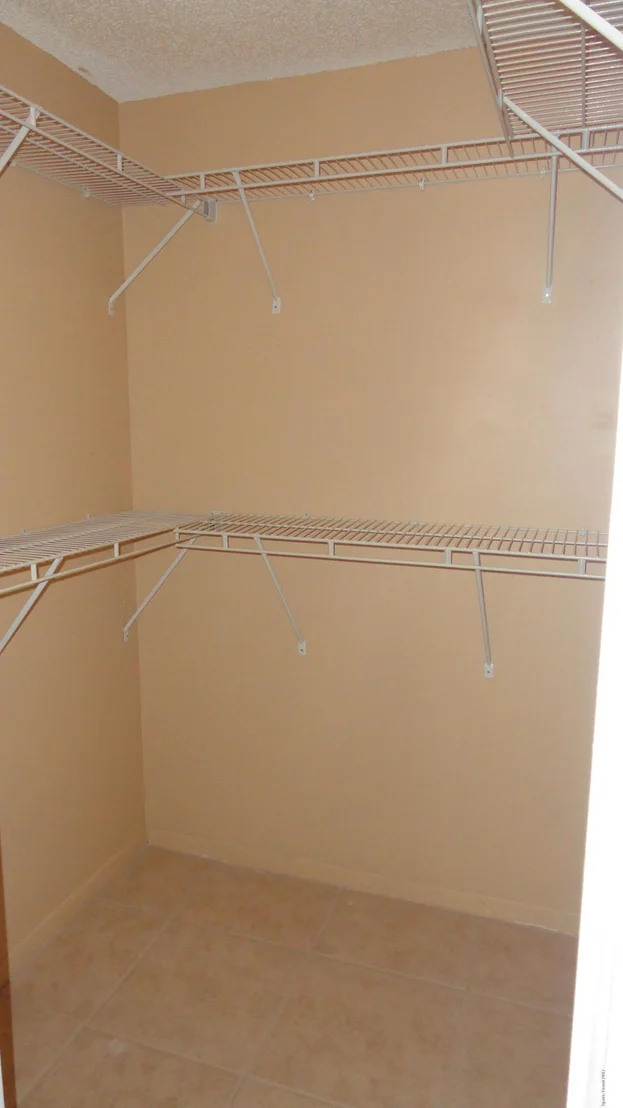 Photo of 6836 Cecil Road