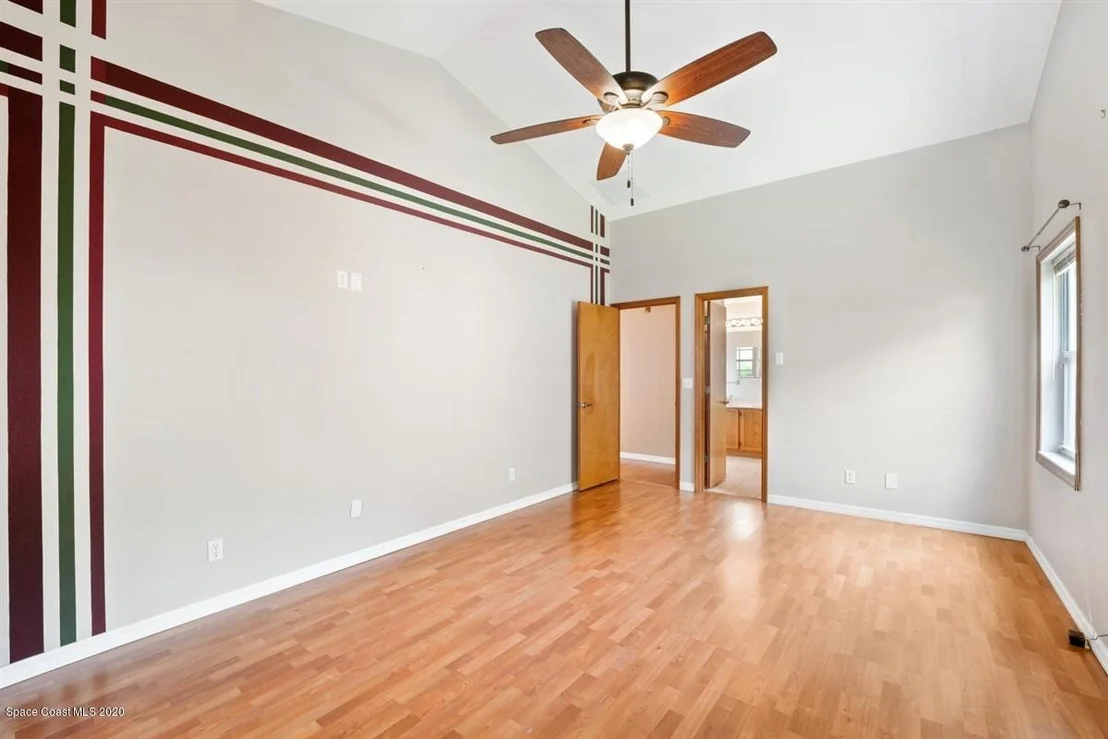 Photo of 933 Osprey Lane
