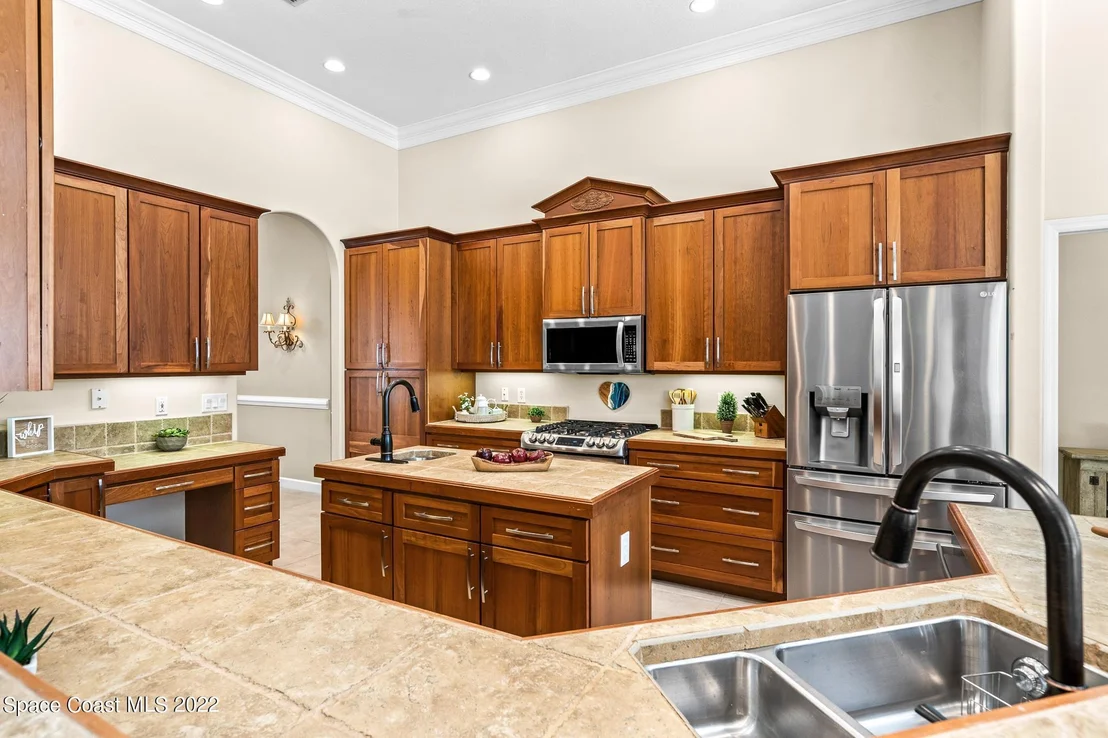 Photo of 356 Southampton Drive