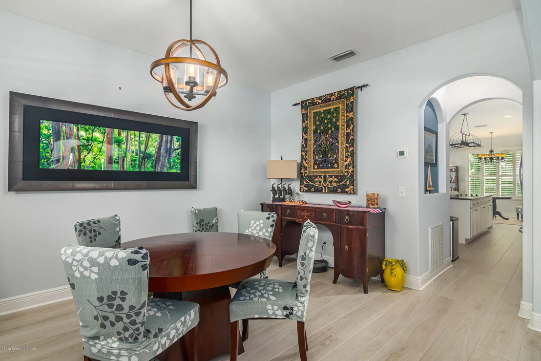 Photo of 5845 Newbury Circle