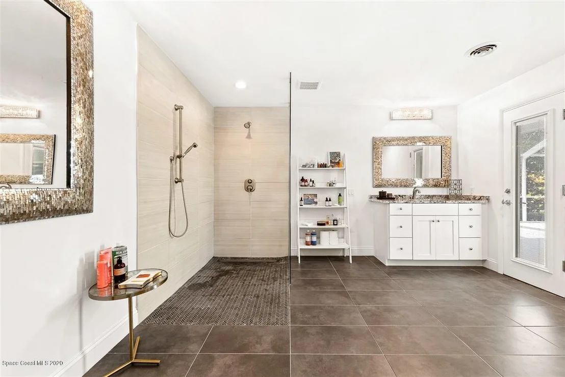 Photo of 705 Hibiscus Trail